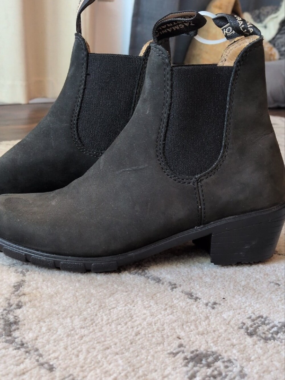 Blundstone Black Suede Chelsea Ankle Boots - Picture 8 of 8